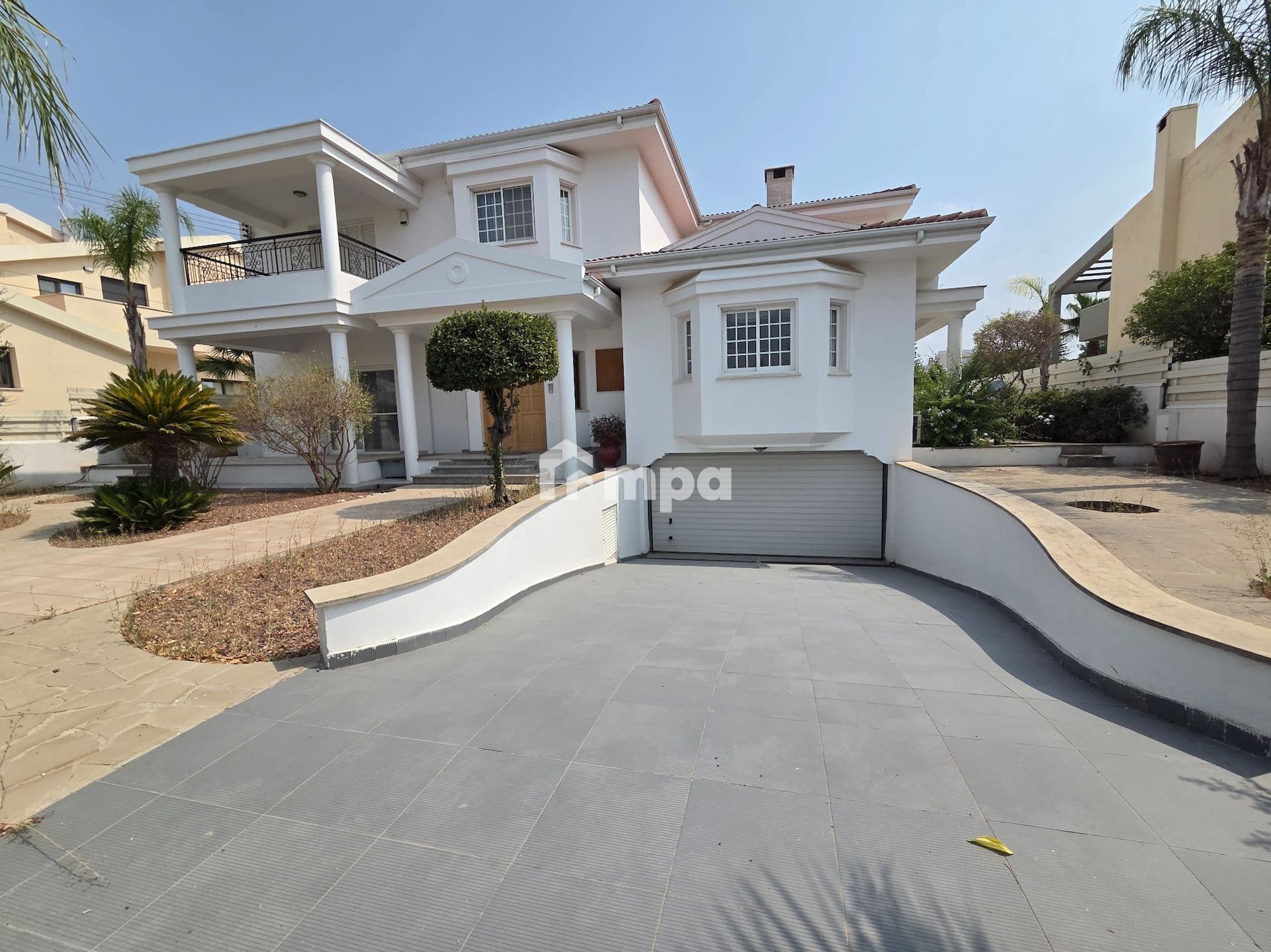 5 Bedroom House