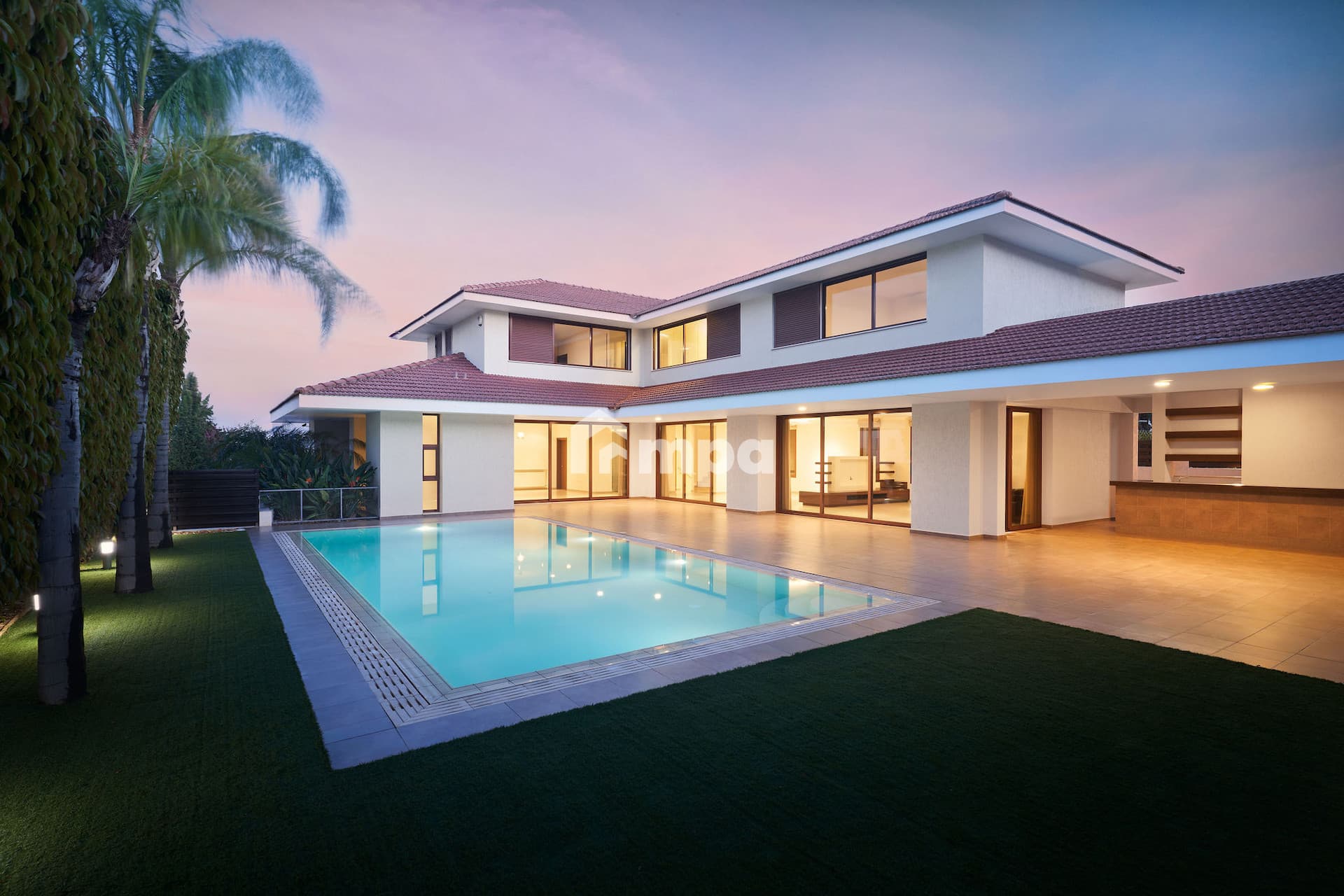 5 Bedroom House