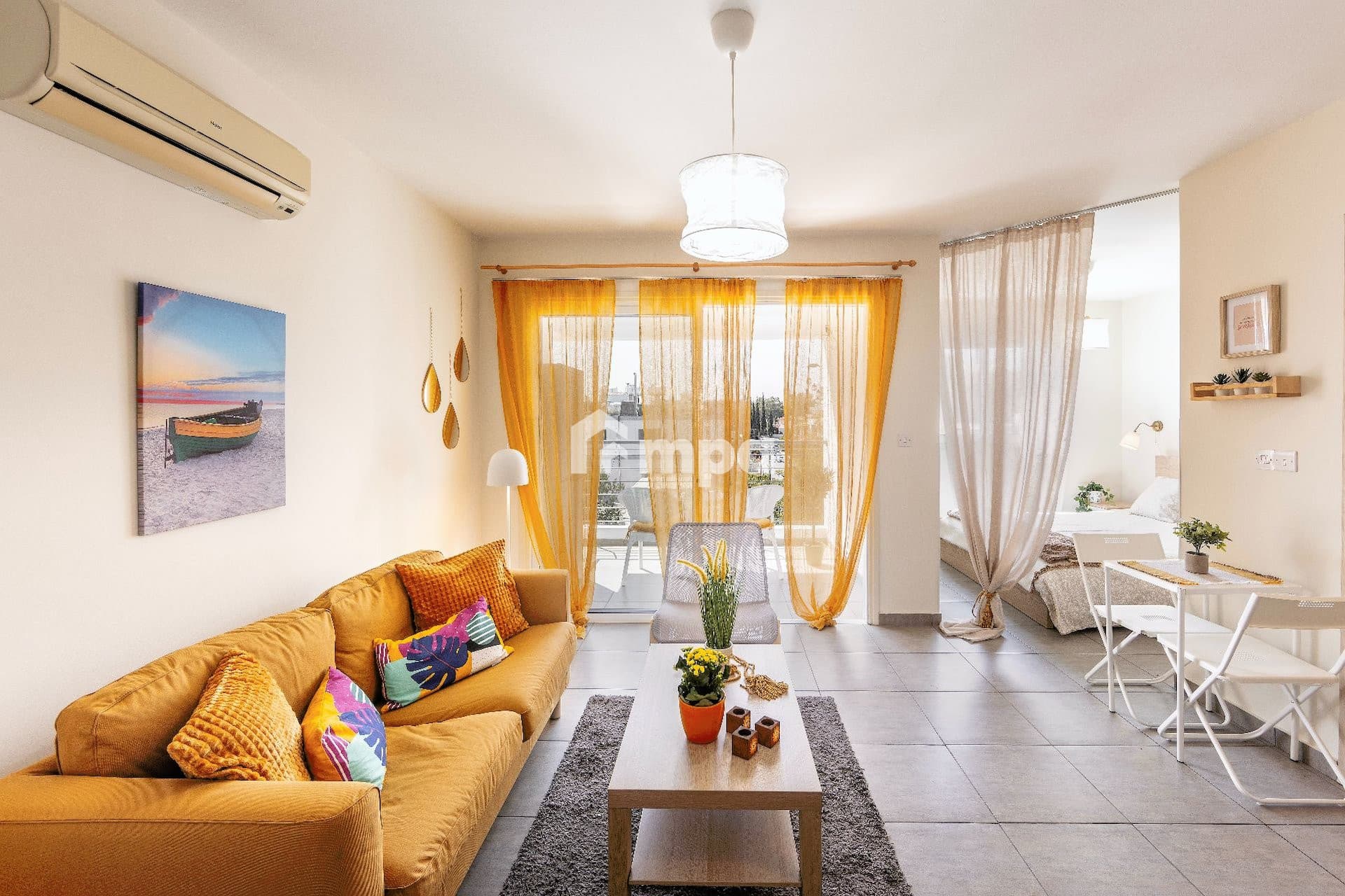 Studio Apartment
