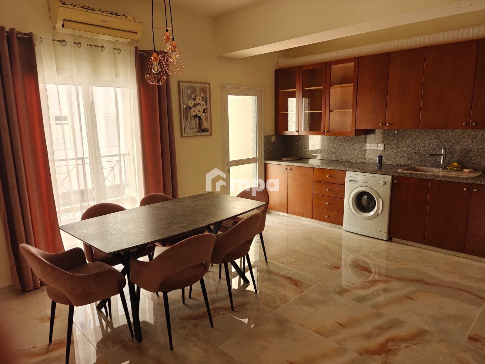 2 Bedroom Apartment