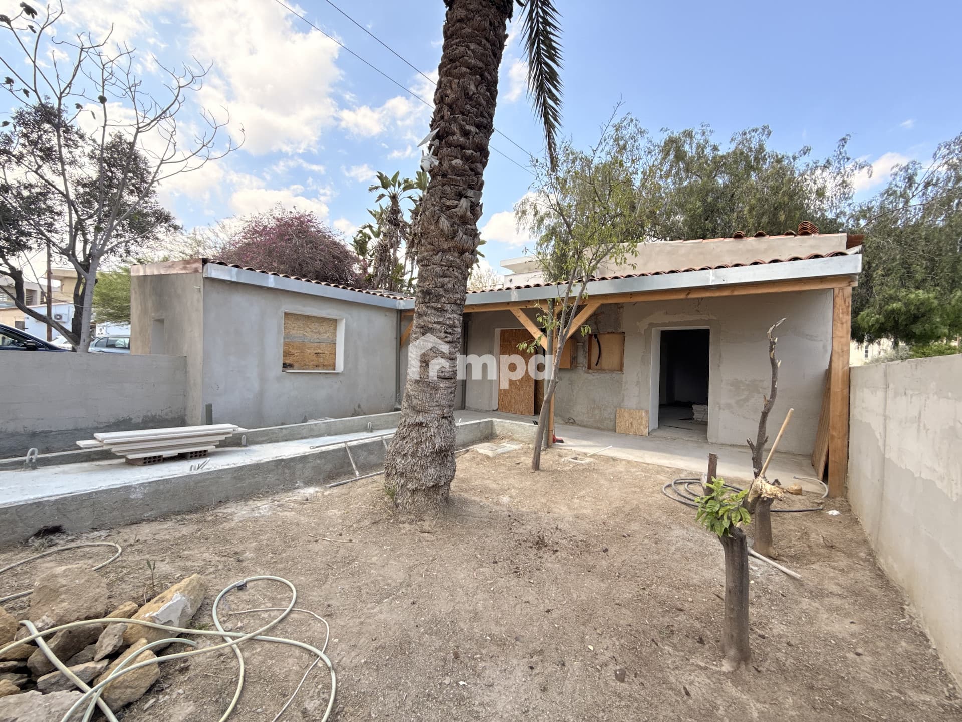 2 Bedroom House