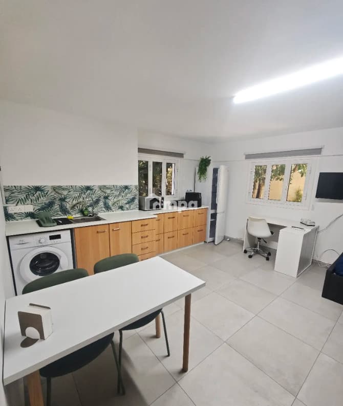 Studio Apartment