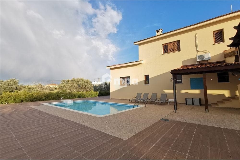 4 Bedroom House