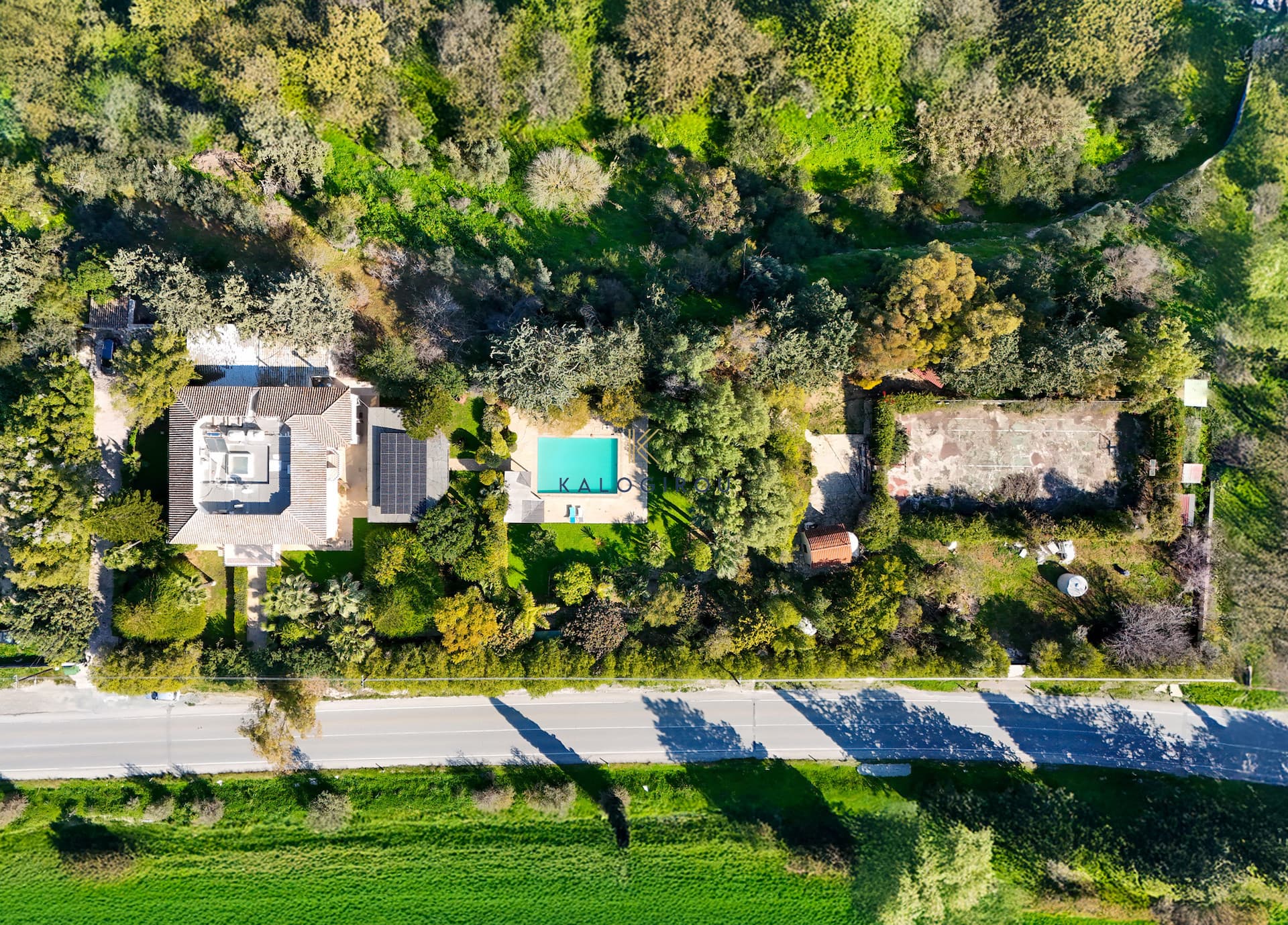 Luxury 5 bedroom Villa for rent in Aradippou Village.