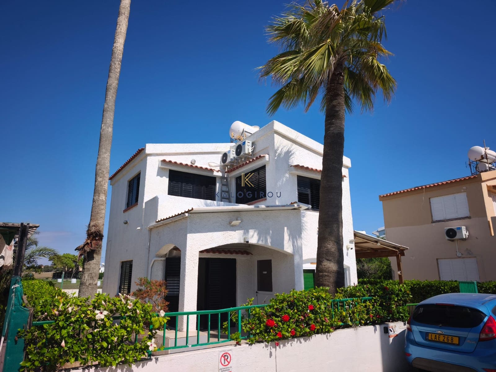 Cozy 2-Bedroom Beach House for rent in Pervolia village Larnaca