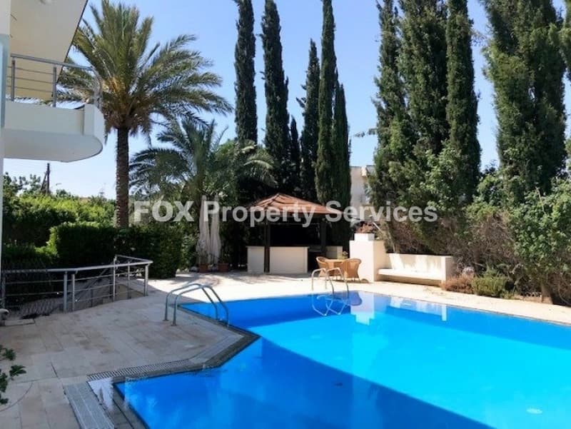 5 Bedroom Detached House for Sale in Nicosia, Aglantzia