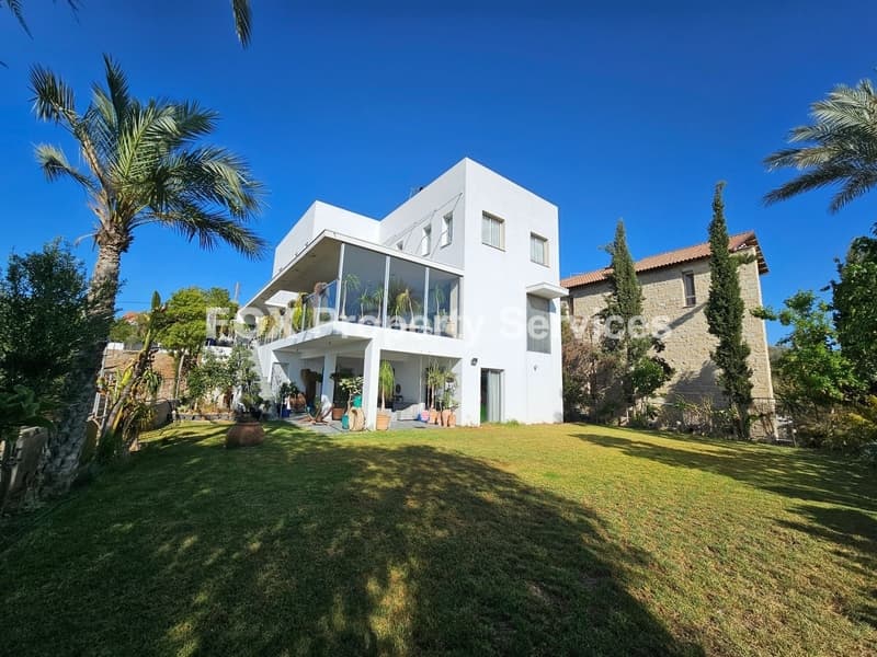 5 Bedroom Detached House for Rent in Nicosia, Makedonitissa