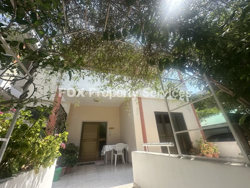 6 Bedroom Semi-Detached House for Sale in Nicosia, Chryseleousa