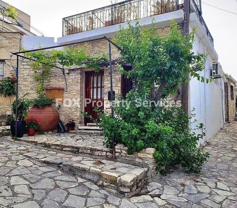 2 Bedroom Bungalow for Sale in Larnaca, Lefkara Pano