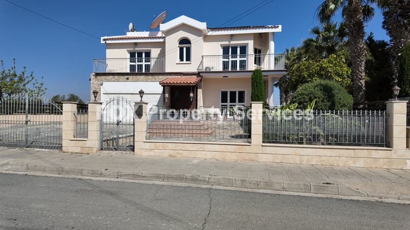 4 Bedroom Detached House for Sale in Larnaca, Kiti