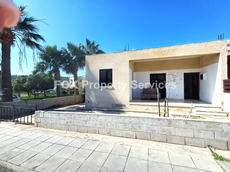 2 Bedroom Bungalow for Sale in Larnaca, Oroklini