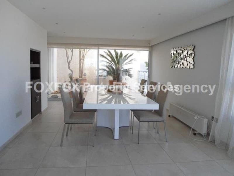 4 Bedroom Penthouse for Rent in Nicosia, Acropolis