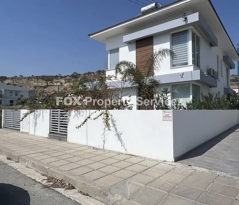 4 Bedroom Detached House for Rent in Larnaca, Oroklini