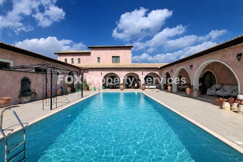 4 Bedroom Detached House for Sale in Larnaca, Mosfiloti