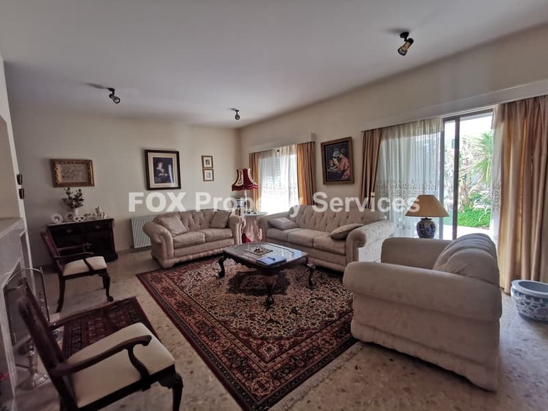 8 Bedroom Detached House for Sale in Nicosia, Platy