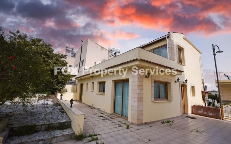 4 Bedroom Detached House for Sale in Nicosia, Lympia