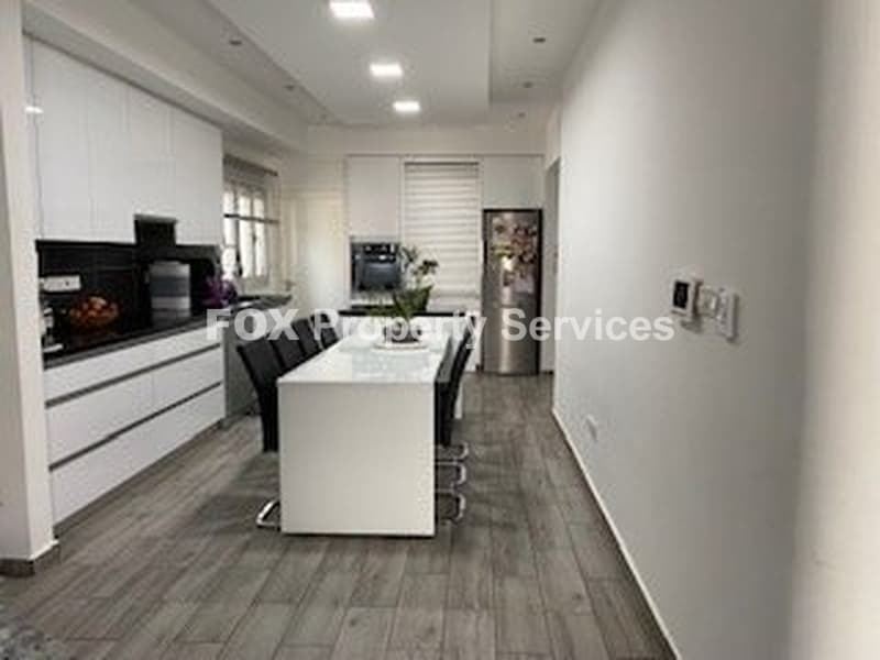 6 Bedroom Semi-Detached House for Sale in Larnaca, Drosia