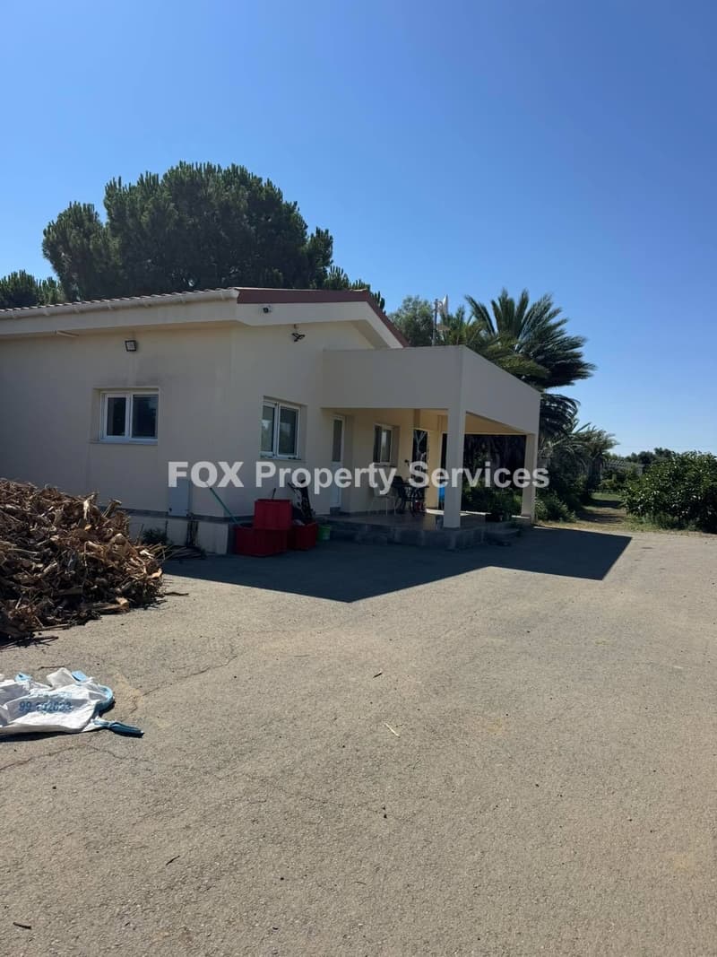 Studio Detached House for Sale in Nicosia, Peristerona