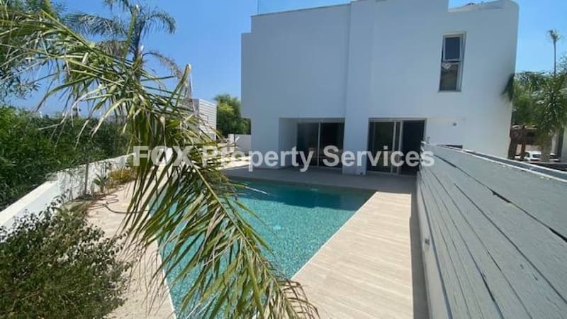 5 Bedroom Maisonette House for Sale in Famagusta, Cape Greko