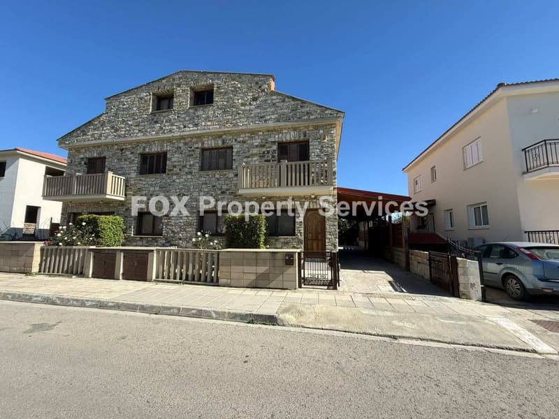 4 Bedroom Semi-Detached House for Rent in Nicosia, Strovolos - Agios Vasileios