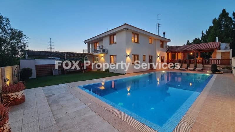 6 Bedroom Detached House for Sale in Nicosia, Agioi Trimithias