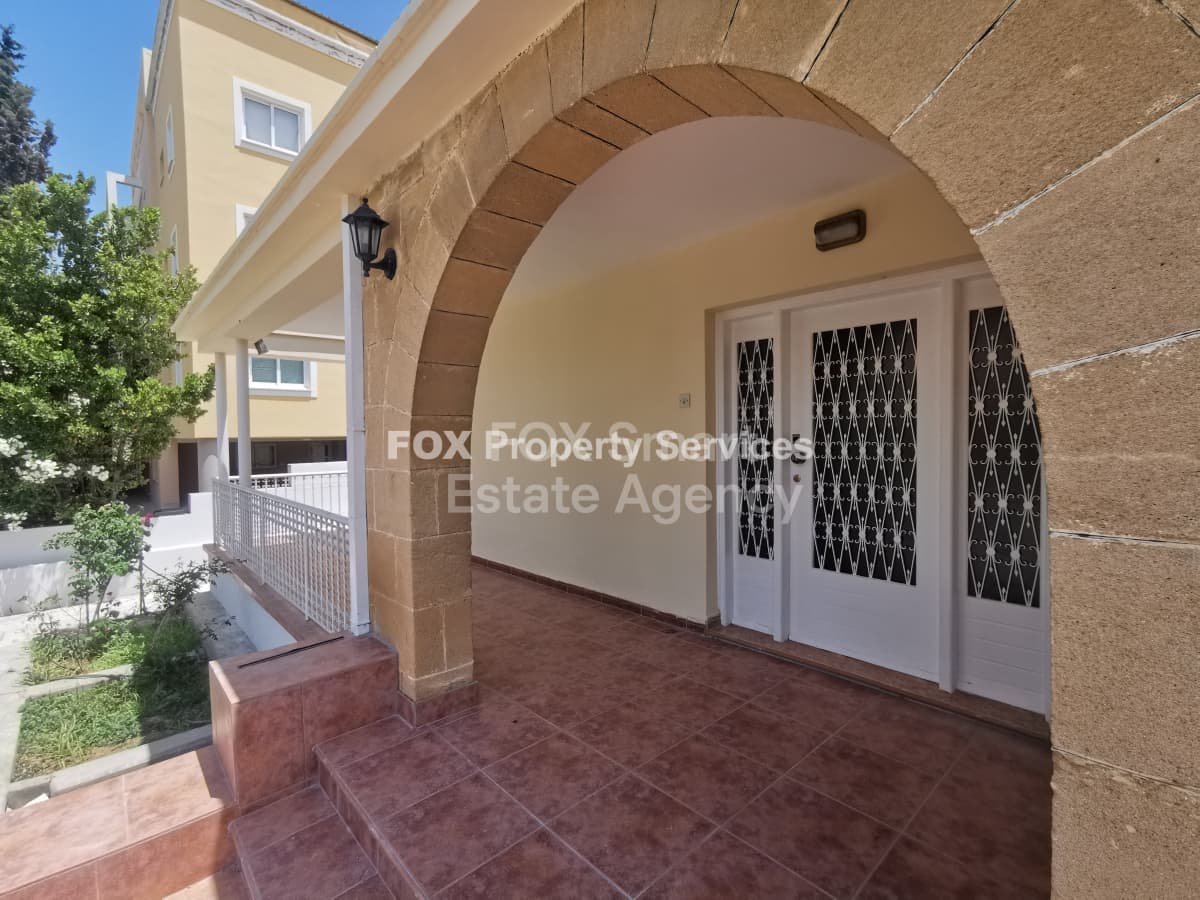 4 Bedroom Semi-Detached House for Sale in Nicosia, Agios Andreas