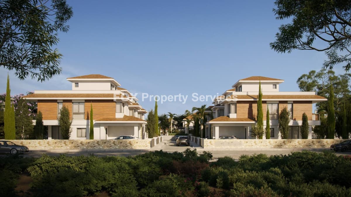 5 Bedroom Detached House for Sale in Larnaca, Dromolaxia