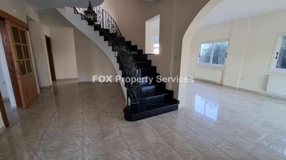 5 Bedroom Detached House for Sale in Nicosia, Psimolofou