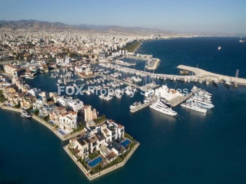 4 Bedroom Apartment for Sale in Limassol, Limassol Marina