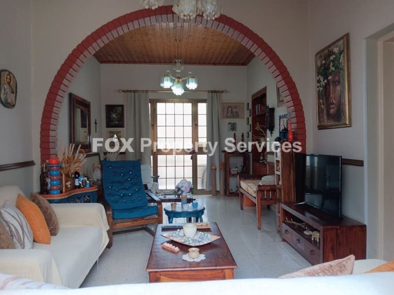 2 Bedroom House for Sale in Limassol, Lemesos (center)