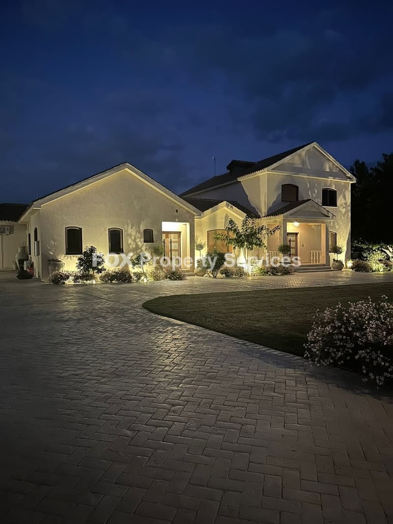7 Bedroom Mansion Villa for Sale in Larnaca, Kiti