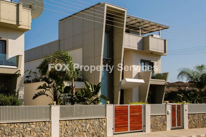 4 Bedroom Villa for Sale in Limassol, Agios Tychonas