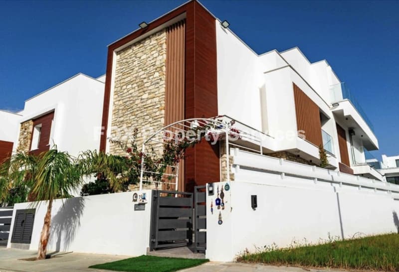 5 Bedroom Mansion Villa for Sale in Larnaca, Livadia