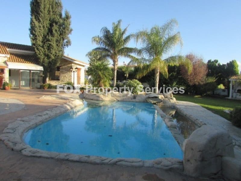 4 Bedroom Detached House for Sale in Nicosia, Agioi Trimithias