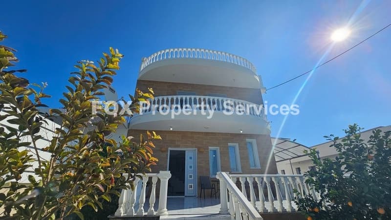 4 Bedroom Semi-Detached House for Sale in Nicosia, Kampia