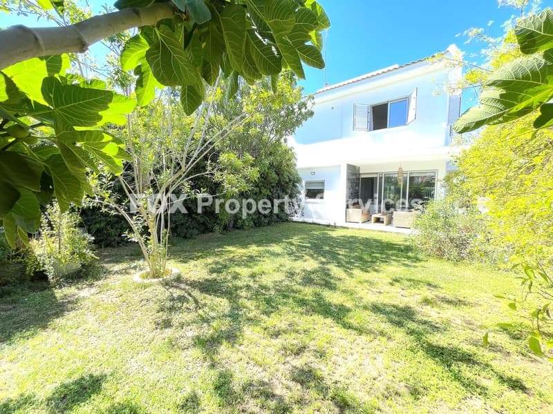 3 Bedroom Semi-Detached House for Sale in Nicosia, Geri