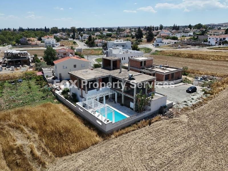 5 Bedroom Detached House for Sale in Nicosia, Deftera Kato