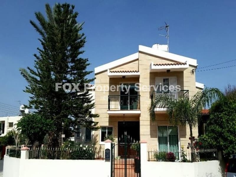 4 Bedroom Detached House for Sale in Nicosia, Agios Dometios