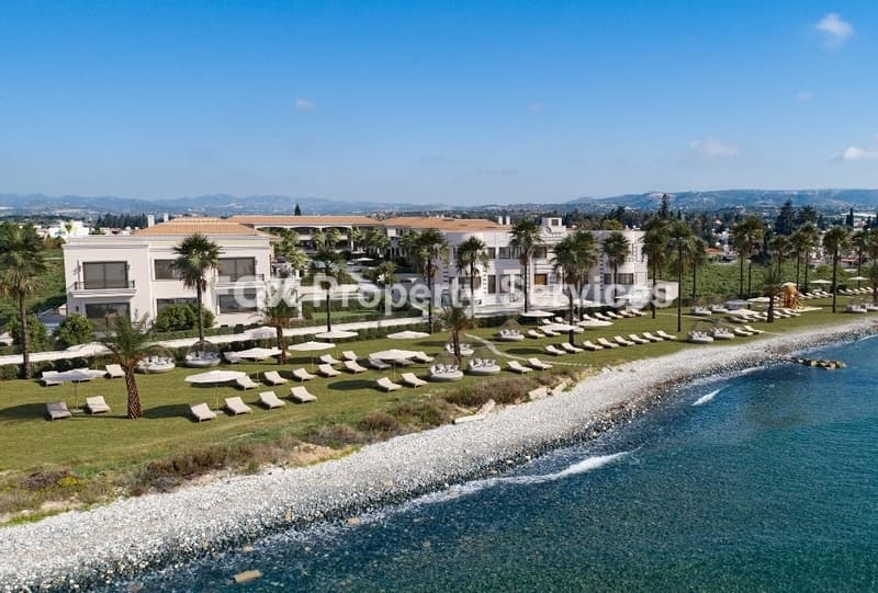 4 Bedroom Mansion Villa for Sale in Larnaca, Zygi