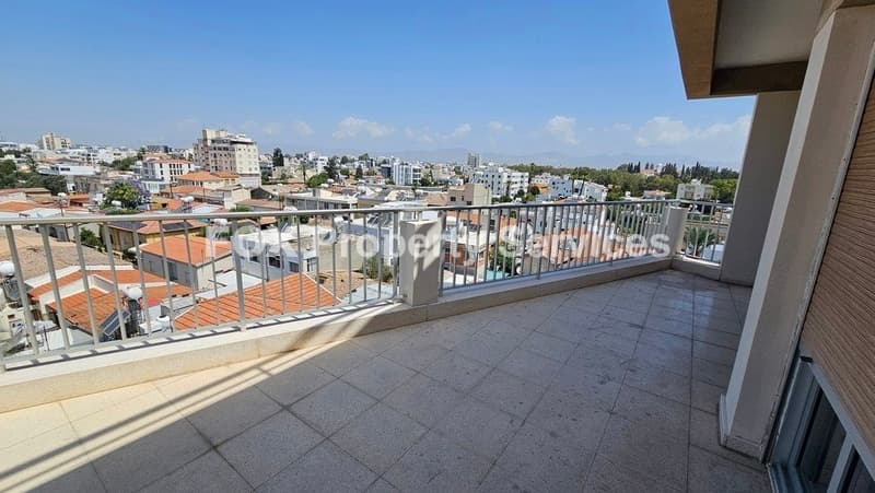 4 Bedroom Penthouse for Rent in Nicosia, Strovolos