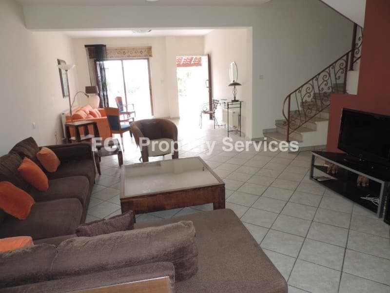 5 Bedroom Maisonette House for Rent in Nicosia, Strovolos