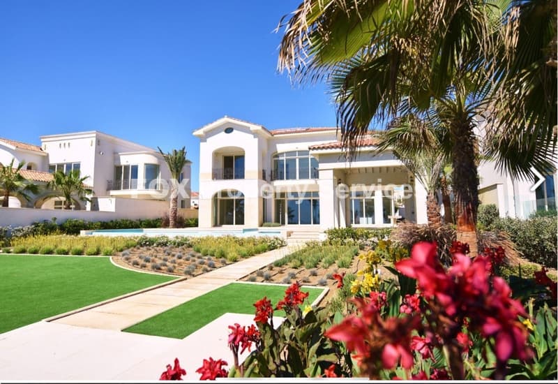6 Bedroom Mansion Villa for Sale in Larnaca, Perivolia