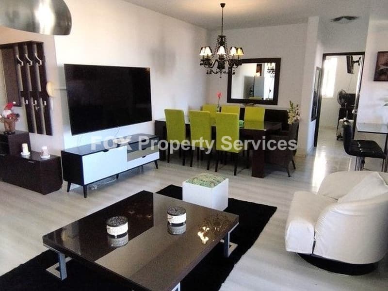 2 Bedroom Ground Apartment for Sale in Nicosia, Geri