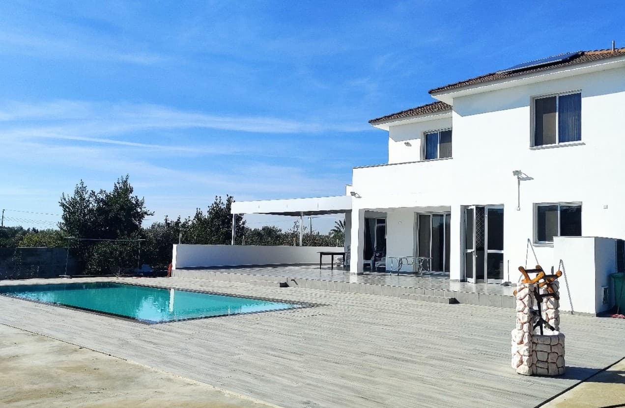 5-bedrooms house in Larnaca, Cyprus.