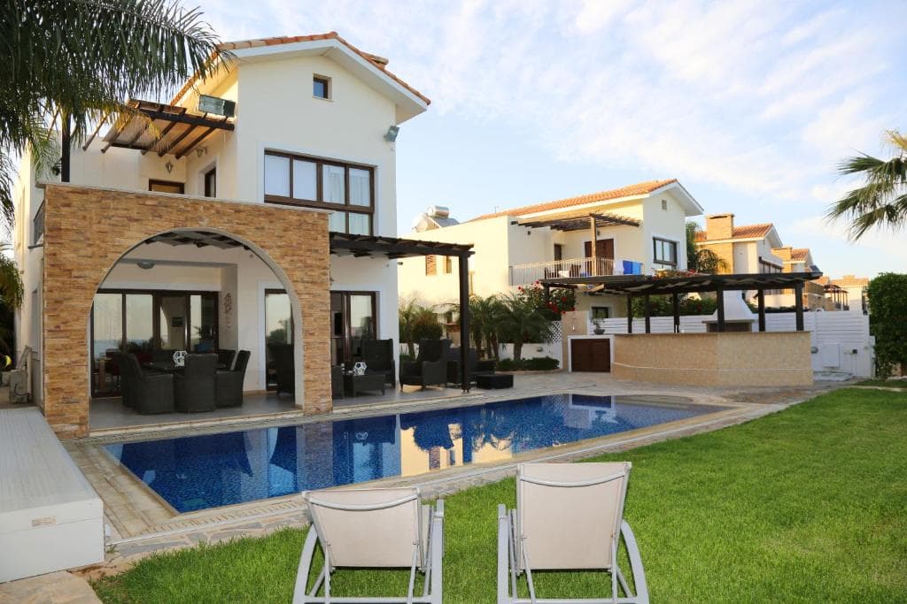 5-bedrooms house in Famagusta, Cyprus.