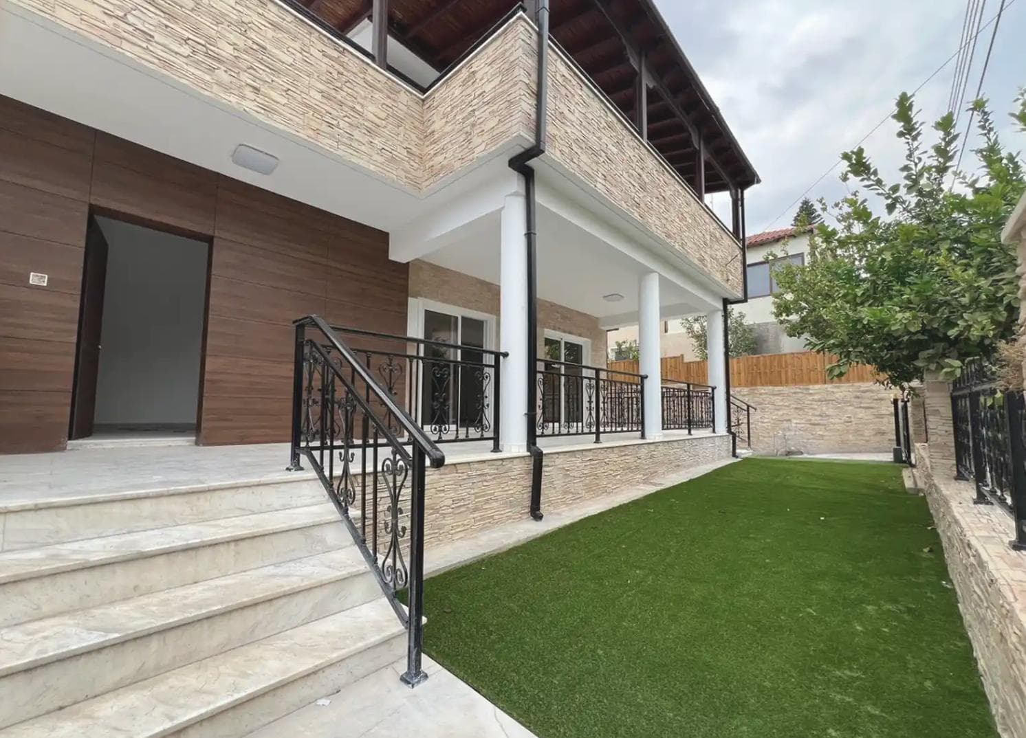 8-bedrooms house in Larnaca, Cyprus.