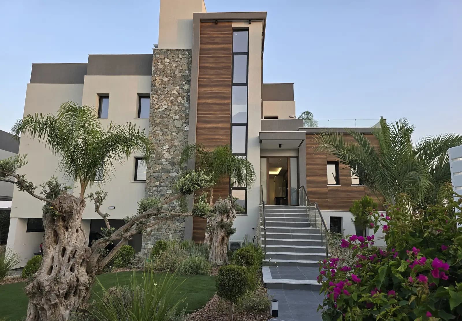 6-bedrooms house for long term rent in Limassol, Cyprus