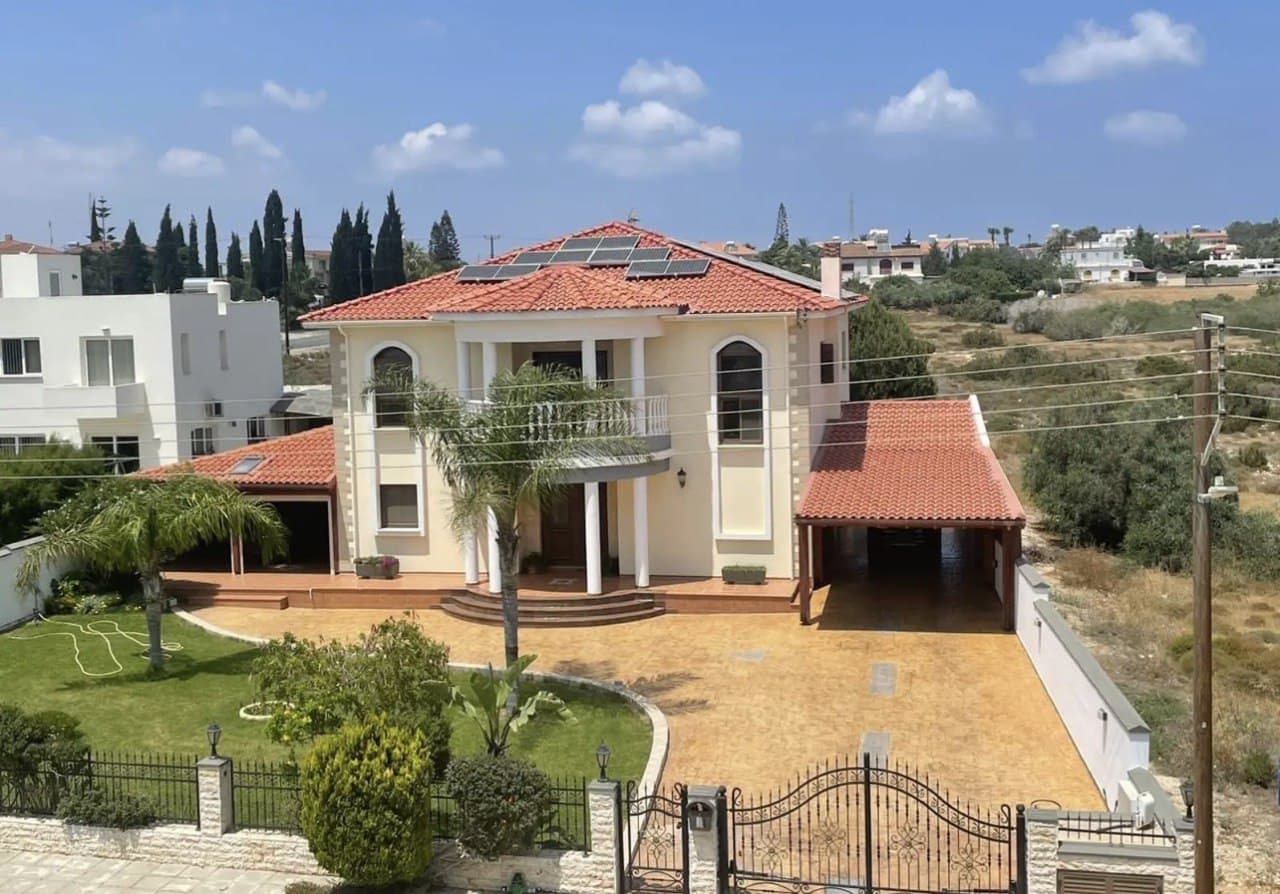 5-bedrooms house in Famagusta, Cyprus.