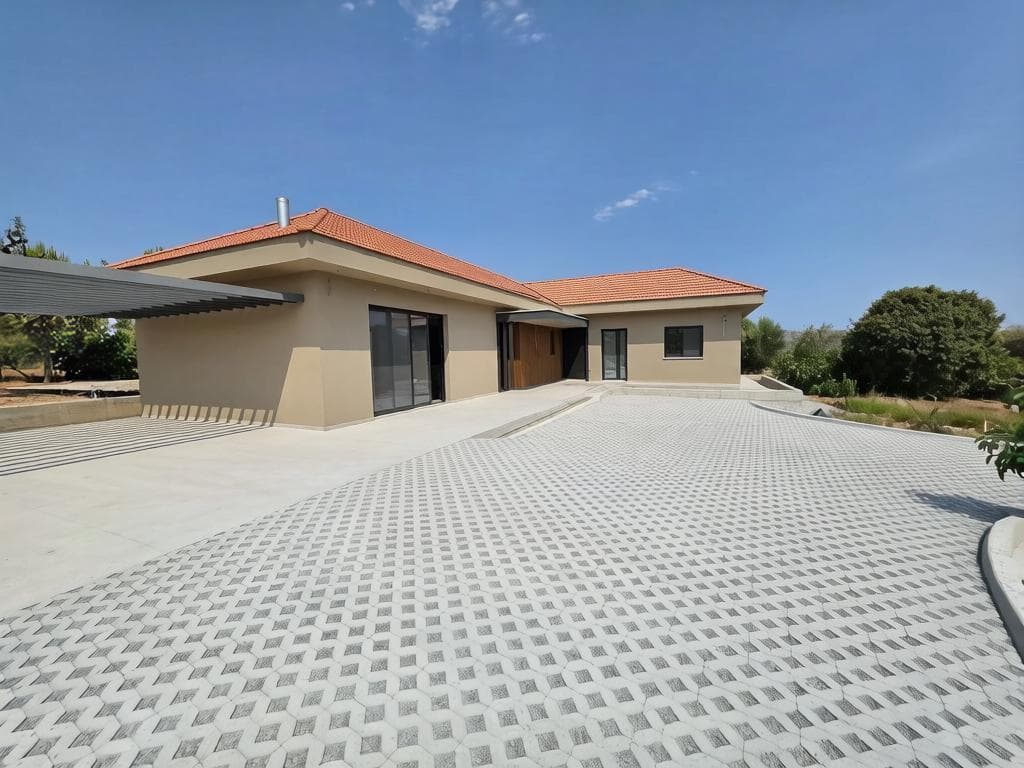 4-bedrooms house for long term rent in Limassol, Cyprus
