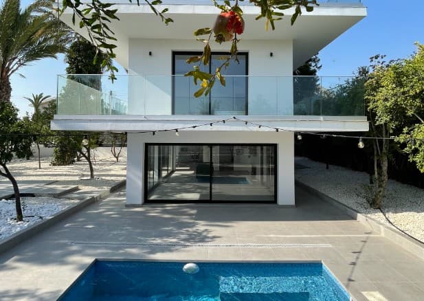 5-bedrooms house for long term rent in Larnaca, Cyprus